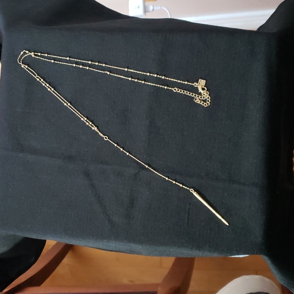*BANANA Republic Gold tone necklace